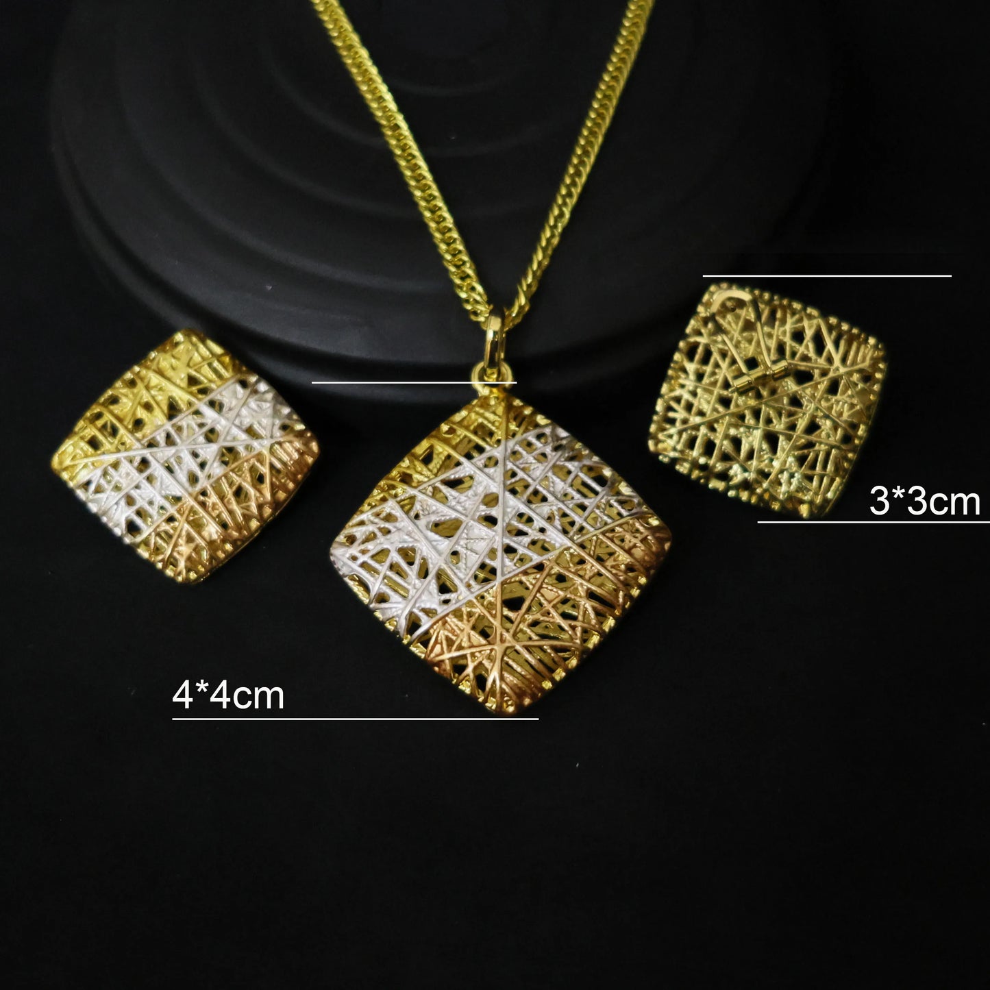 Ensemble de bijoux deux pièces en cuivre plaqué or 24 carats