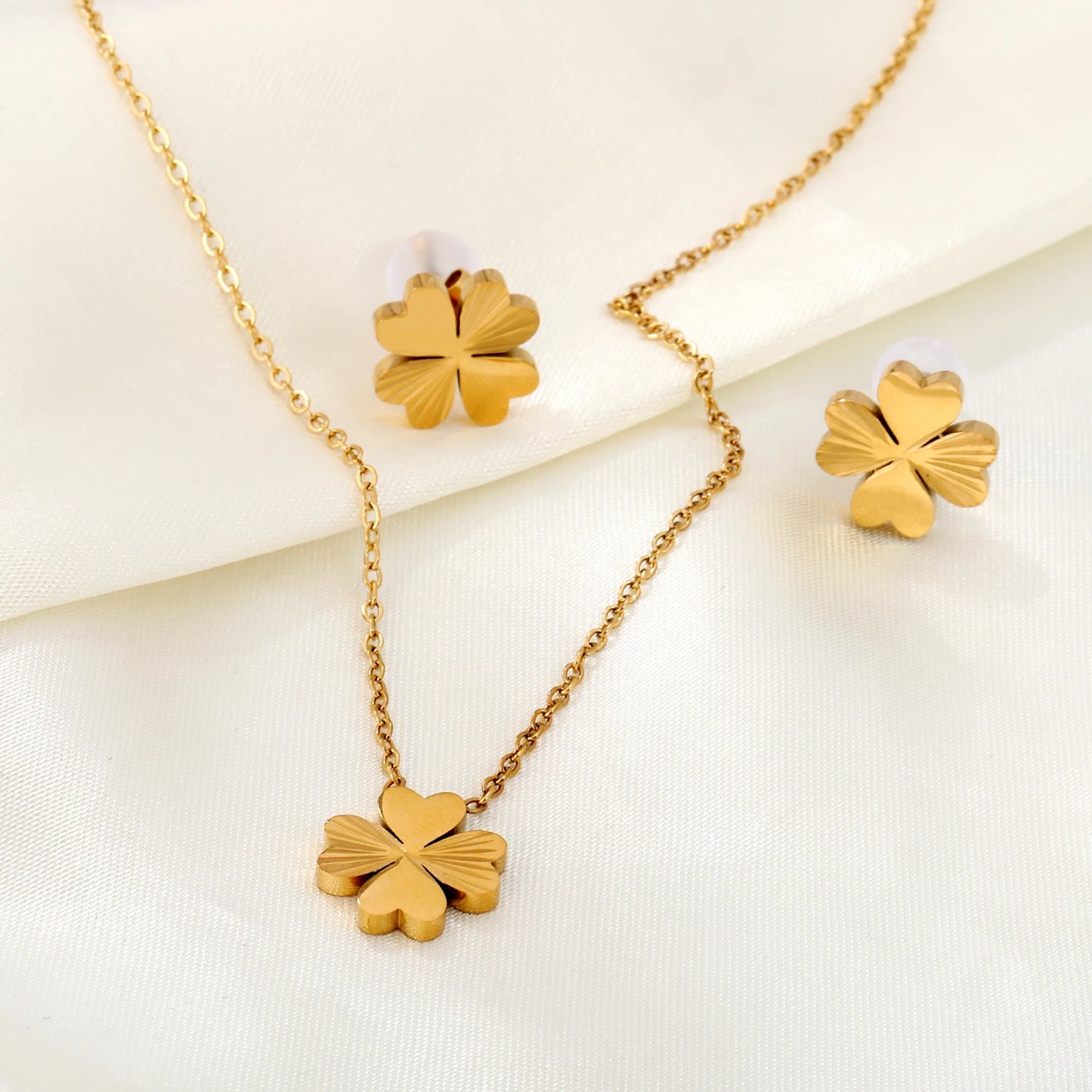 LUXUSTEEL ensemble bijoux.