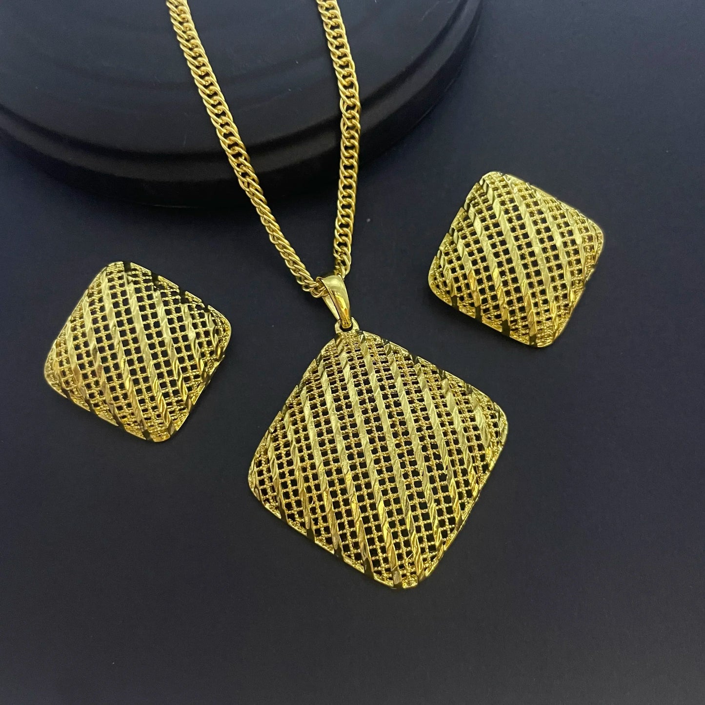 Ensemble de bijoux deux pièces en cuivre plaqué or 24 carats