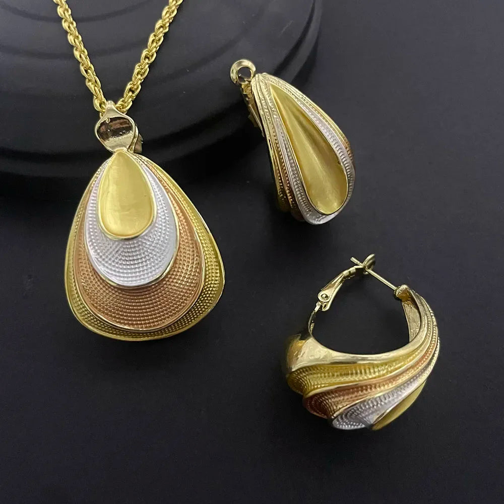 Ensemble de bijoux deux pièces en cuivre plaqué or 24 carats