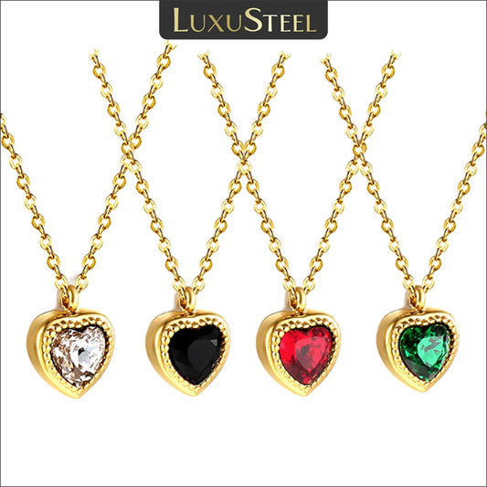 Collier avec pendentif en forme de cœur en cristal