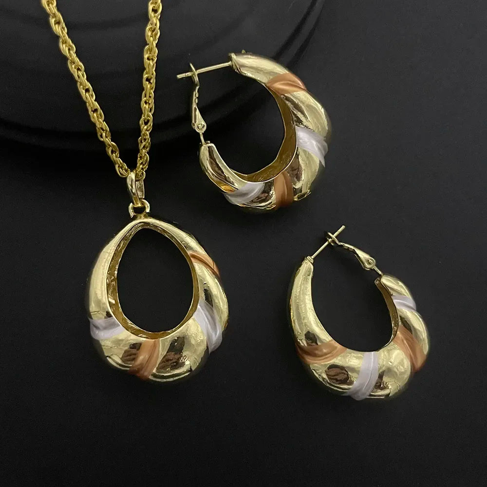 Ensemble de bijoux deux pièces en cuivre plaqué or 24 carats