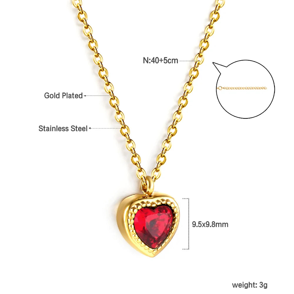 Collier avec pendentif en forme de cœur en cristal